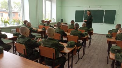 You are currently viewing Навстречу знаниям: первый учебный день  в кадетском корпусе